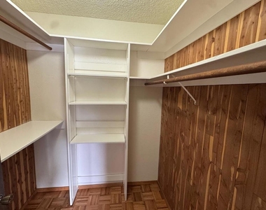 1126 Cherry Avenue - Photo Thumbnail 7