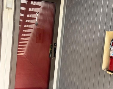 1126 Cherry Avenue - Photo Thumbnail 2