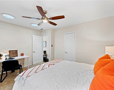 637 Saint Anns Drive - Photo Thumbnail 14
