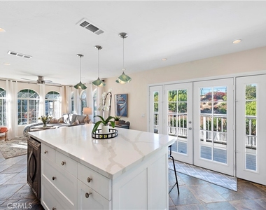 637 Saint Anns Drive - Photo Thumbnail 7