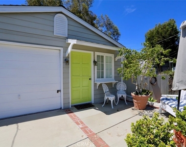 460 Saint Anns Drive - Photo Thumbnail 5