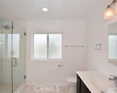 577 S Ramona #e - Photo Thumbnail 26