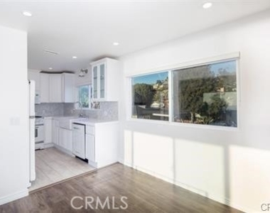 577 S Ramona #e - Photo Thumbnail 10