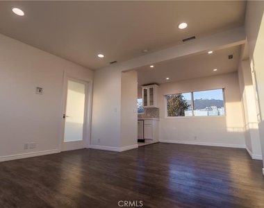 577 S Ramona #e - Photo Thumbnail 17