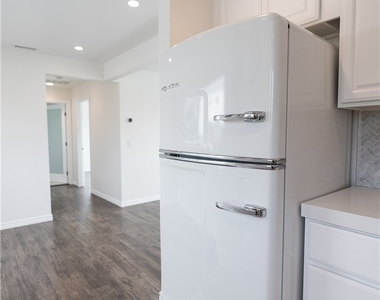 577 S Ramona #e - Photo Thumbnail 15