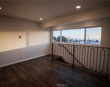 577 S Ramona #e - Photo Thumbnail 8