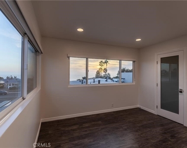 577 S Ramona #e - Photo Thumbnail 21