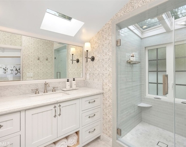 501 Lombardy Lane - Photo Thumbnail 20