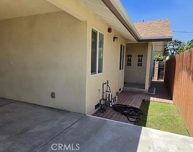 18152 Rayen Street - Photo Thumbnail 10