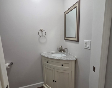 18152 Rayen Street - Photo Thumbnail 11