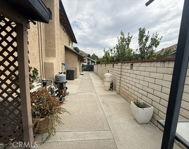 23058 Peacock Court - Photo Thumbnail 28