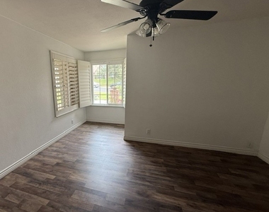 23058 Peacock Court - Photo Thumbnail 21