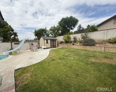 23058 Peacock Court - Photo Thumbnail 36