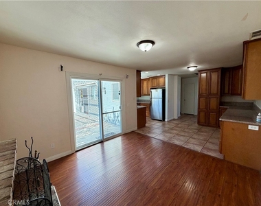 10311 Oak Bark - Photo Thumbnail 3