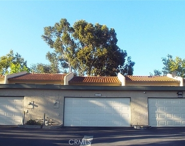 1464 Camelot Drive - Photo Thumbnail 1