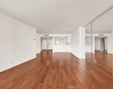 4314 Marina City Drive - Photo Thumbnail 14