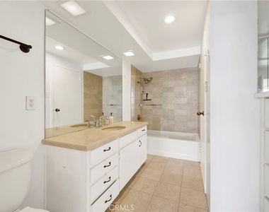 4314 Marina City Drive - Photo Thumbnail 18
