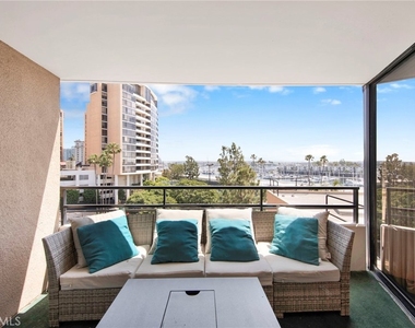 4314 Marina City Drive - Photo Thumbnail 5
