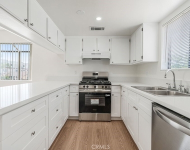 1129 Linden Avenue - Photo Thumbnail 11