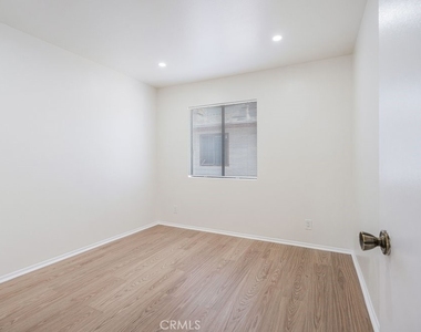 1129 Linden Avenue - Photo Thumbnail 21