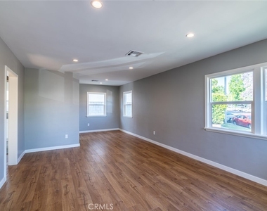 305 N Chevy Chase - Photo Thumbnail 1