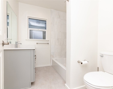 305 N Chevy Chase - Photo Thumbnail 14