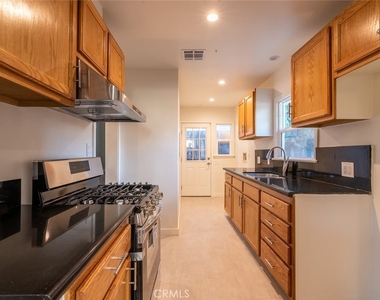 305 N Chevy Chase - Photo Thumbnail 7