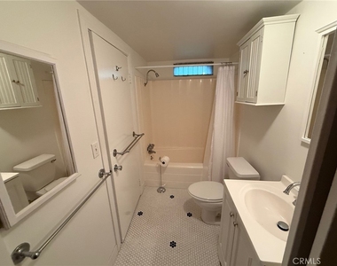 302 Churchill Road - Photo Thumbnail 8