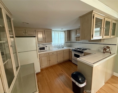 302 Churchill Road - Photo Thumbnail 13
