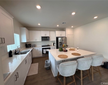 27548 Luna Avenue - Photo Thumbnail 3