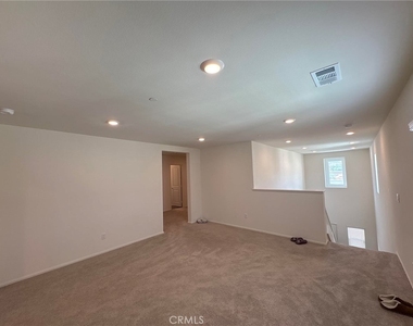 27548 Luna Avenue - Photo Thumbnail 9