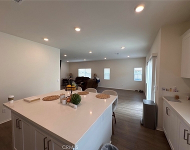 27548 Luna Avenue - Photo Thumbnail 6