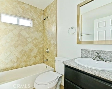 620 1/2 W 59th Place - Photo Thumbnail 10
