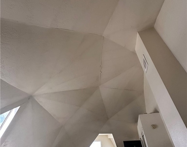 600 Summit Boulevard - Photo Thumbnail 9