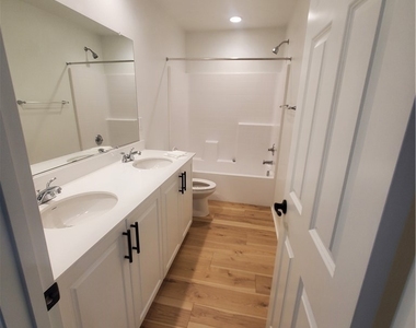 13328 Macaw Place - Photo Thumbnail 7