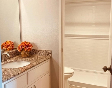 4304 Walnut Street - Photo Thumbnail 9