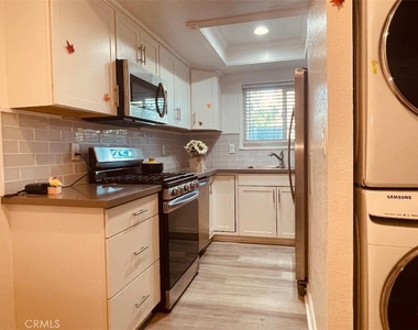 4304 Walnut Street - Photo Thumbnail 8