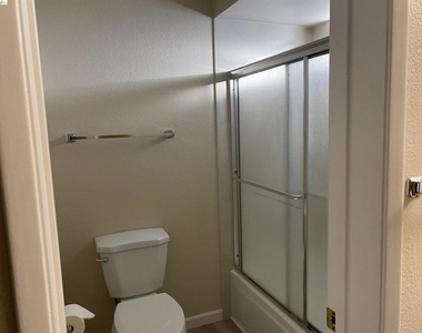 5835 Yawl Street - Photo Thumbnail 11