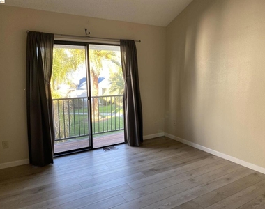5835 Yawl Street - Photo Thumbnail 12