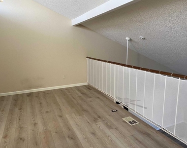 5835 Yawl Street - Photo Thumbnail 3