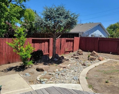 2210 Sierra Court - Photo Thumbnail 30