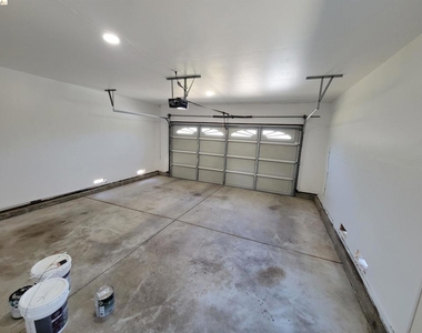2210 Sierra Court - Photo Thumbnail 34