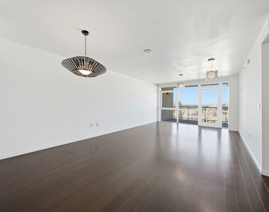 3785 Wilshire Boulevard - Photo Thumbnail 10