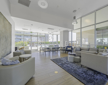 3785 Wilshire Boulevard - Photo Thumbnail 43