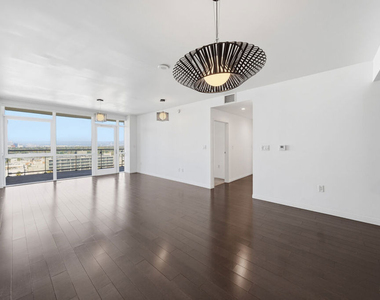 3785 Wilshire Boulevard - Photo Thumbnail 11