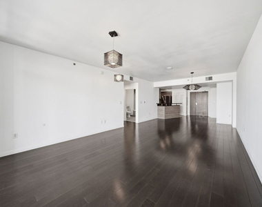 3785 Wilshire Boulevard - Photo Thumbnail 14