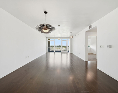 3785 Wilshire Boulevard - Photo Thumbnail 9