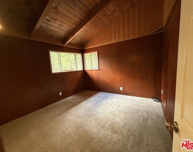 42995 Sunset Drive - Photo Thumbnail 10