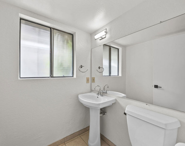 417 N Alhambra Avenue - Photo Thumbnail 7