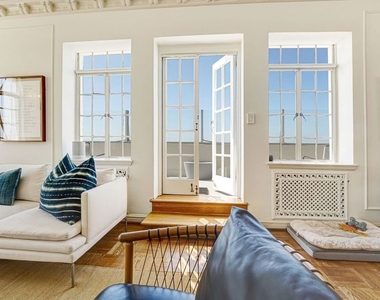450 N Rossmore Avenue - Photo Thumbnail 7